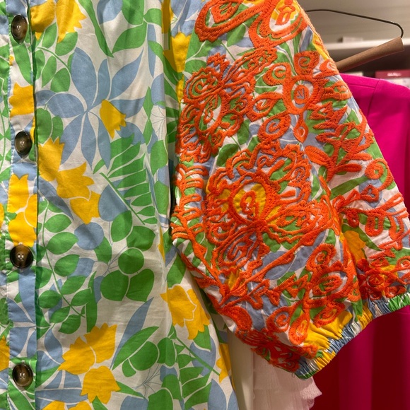 THML med floral short sleeve top - Picture 2 of 6